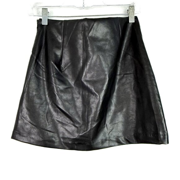 Abercrombie & Fitch Vegan Leather Mini Skort Skirt Black Size Small S EUC - Picture 8 of 12